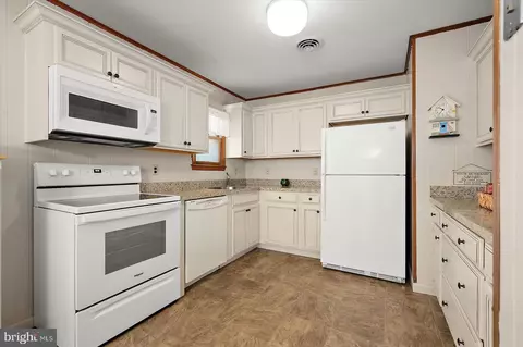 682 Collins St, Bethany Beach, DE 19930 photo 13