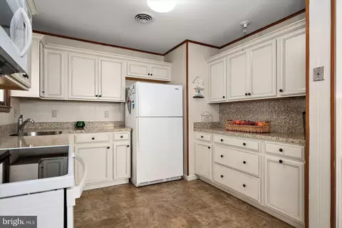 682 Collins St, Bethany Beach, DE 19930 photo 11