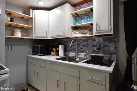 Kitchen - 7 W 7th, Blades, DE 19973 photo 2 of 2