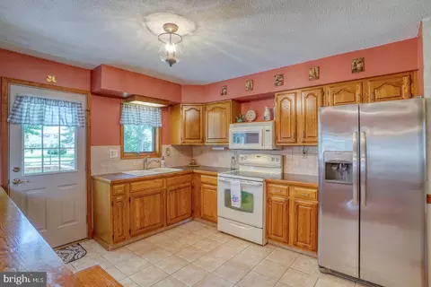 Kitchen - 3 Betsy Ln, Ocean View, DE 19970 photo 4 of 4