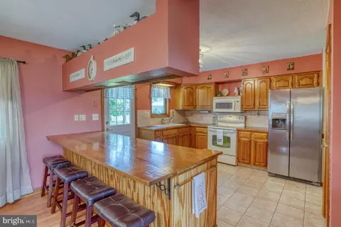 Kitchen - 3 Betsy Ln, Ocean View, DE 19970 photo 3 of 4