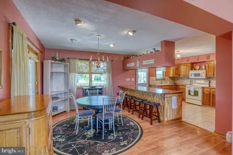 Dining - 3 Betsy Ln, Ocean View, DE 19970 photo 2 of 3