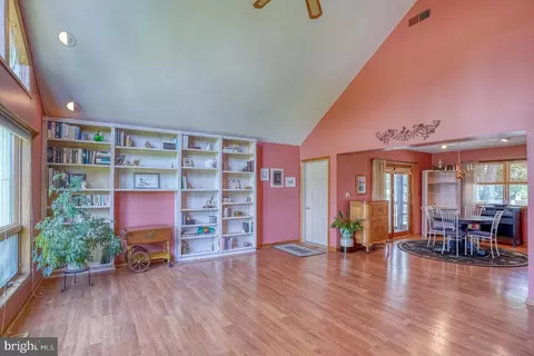 Living - 3 Betsy Ln, Ocean View, DE 19970 photo 2 of 3