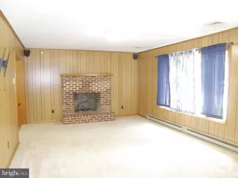 Living - 108 Elizabeth St, Georgetown, DE 19947 photo 1 of 1