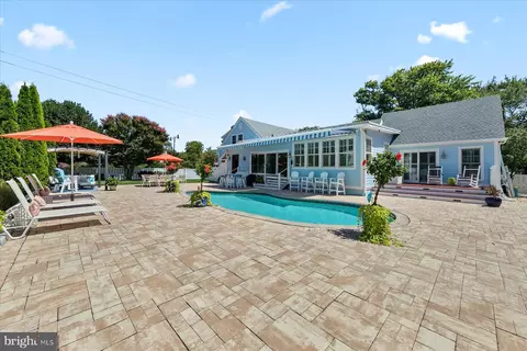 301 Parkwood St, Bethany Beach, DE 19930