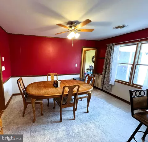 Dining - 34788 Susan Beach Rd, Laurel, DE 19956 photo 2 of 2