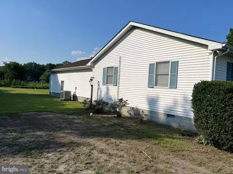Exterior - 34788 Susan Beach Rd, Laurel, DE 19956 photo 2 of 4