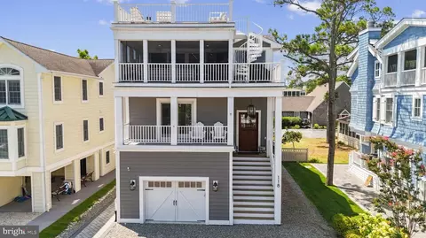118 Oakwood St, Bethany Beach, DE 19930