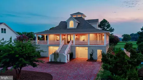 Exterior - 156 E Side Dr, Rehoboth Beach, DE 19971 photo 2 of 26