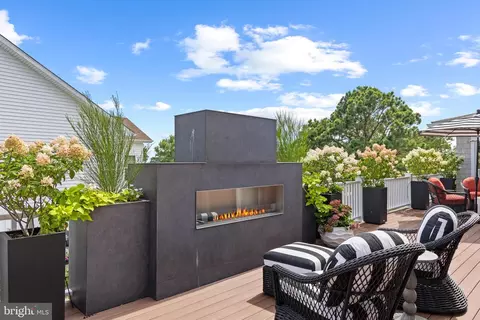 Exterior - 156 E Side Dr, Rehoboth Beach, DE 19971 photo 7 of 26