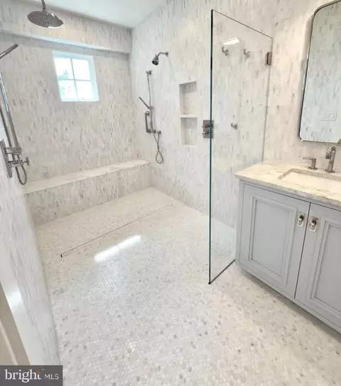 Bath - 156 E Side Dr, Rehoboth Beach, DE 19971 photo 3 of 10