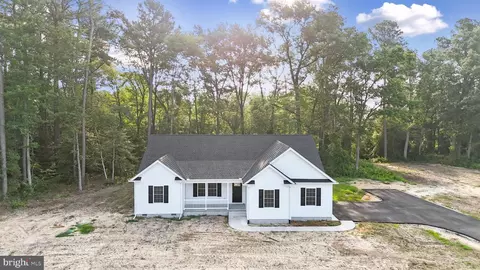 32727 Tussock Dr, Laurel, DE 19956