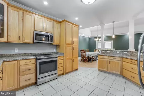 Kitchen - 33015 Forest Knoll Dr, Laurel, DE 19956 photo 3 of 3