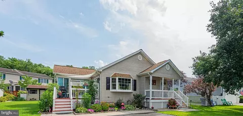 38280 Clover Ln, Frankford, DE 19945
