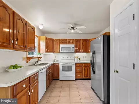 Kitchen - 417 Jackie Dr, Ocean View, DE 19970 photo 2 of 6