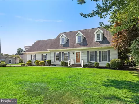 Exterior - 417 Jackie Dr, Ocean View, DE 19970 photo 4 of 20