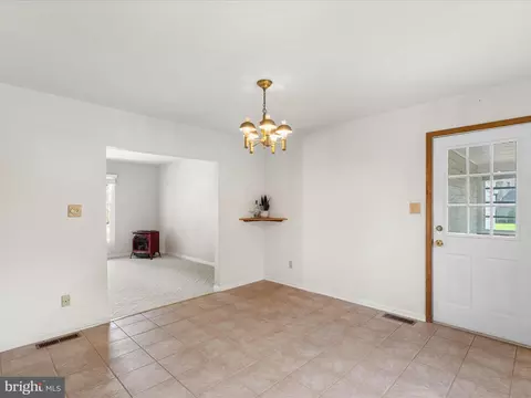 Entry Way - 417 Jackie Dr, Ocean View, DE 19970 photo 2 of 4