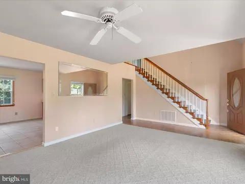 Living - 417 Jackie Dr, Ocean View, DE 19970 photo 3 of 4