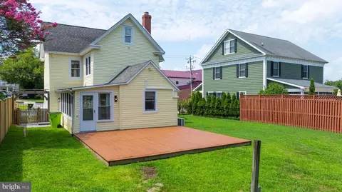 Exterior - 111 Chestnut St, Milton, DE 19968 photo 6 of 8