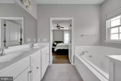 38446 Velta Dr, Ocean View, DE 19970 photo 20