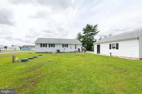 Exterior - 32007 Stone Ln, Dagsboro, DE 19939 photo 4 of 4