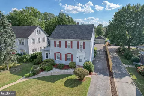 8 W Clarke Ave, Milford, DE 19963