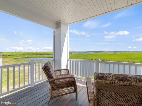 Exterior - 10 S Shore Dr, Bethany Beach, DE 19930 photo 6 of 24