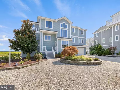 Exterior - 10 S Shore Dr, Bethany Beach, DE 19930 photo 16 of 24