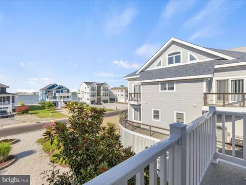 Exterior - 10 S Shore Dr, Bethany Beach, DE 19930 photo 2 of 24