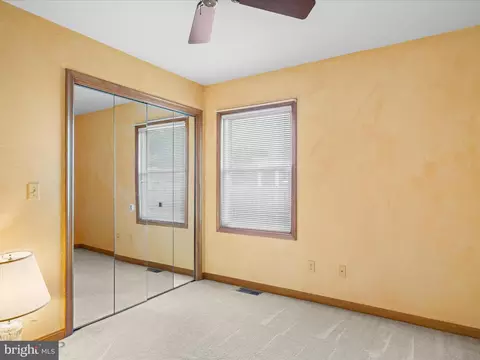 Bedroom - 128 Hollywood Dr, Ocean View, DE 19970 photo 9 of 10