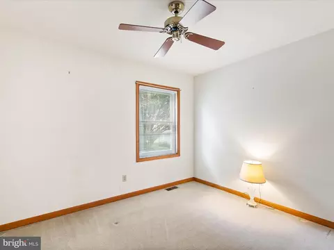 Bedroom - 128 Hollywood Dr, Ocean View, DE 19970 photo 5 of 10