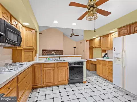 Kitchen - 128 Hollywood Dr, Ocean View, DE 19970 photo 1 of 4