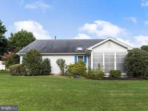 Exterior - 128 Hollywood Dr, Ocean View, DE 19970 photo 9 of 11