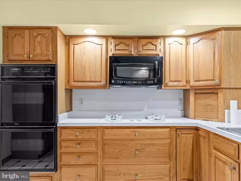 Kitchen - 128 Hollywood Dr, Ocean View, DE 19970 photo 3 of 4