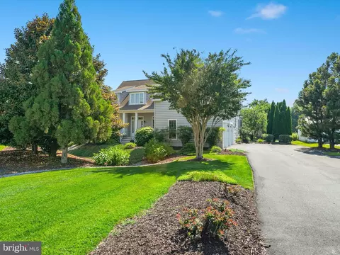 1 Seagrass Ln, Ocean View, DE 19970