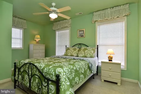 Bedroom - 30613 Cove Rd #50, Ocean View, DE 19970 photo 5 of 7