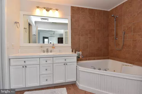 Bath - 30613 Cove Rd #50, Ocean View, DE 19970 photo 2 of 4