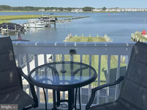 Exterior - 30613 Cove Rd #50, Ocean View, DE 19970 photo 2 of 10