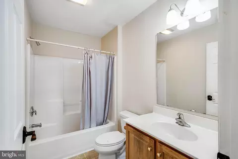 Bath - 14 Brittingham Ln, Georgetown, DE 19947 photo 1 of 1