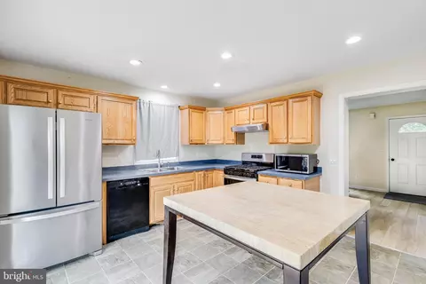 Kitchen - 14 Brittingham Ln, Georgetown, DE 19947 photo 1 of 1