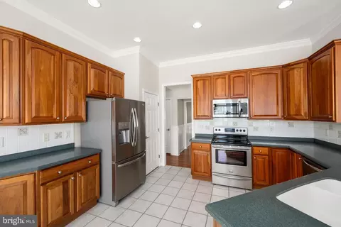 Kitchen - 8 Bay Pine Dr, Ocean View, DE 19970 photo 2 of 4