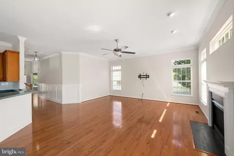 Living - 8 Bay Pine Dr, Ocean View, DE 19970 photo 3 of 4