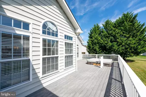 Exterior - 8 Bay Pine Dr, Ocean View, DE 19970 photo 3 of 13