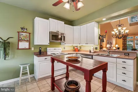 Kitchen - 9 Brighton St, Ocean View, DE 19970 photo 1 of 3
