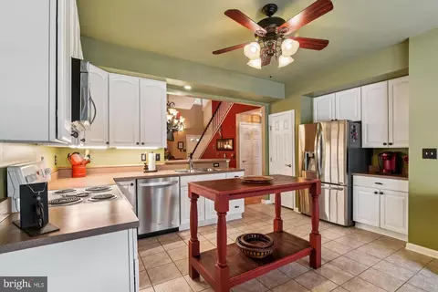 Kitchen - 9 Brighton St, Ocean View, DE 19970 photo 2 of 3