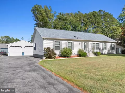 37531 Bonnie St, Ocean View, DE 19970