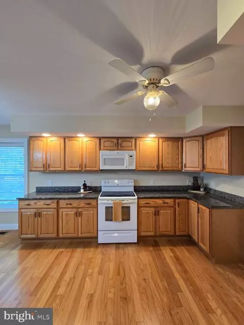 Kitchen - 404 Summit Dr, Blades, DE 19973 photo 1 of 3