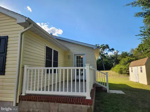 Exterior - 404 Summit Dr, Blades, DE 19973 photo 3 of 3