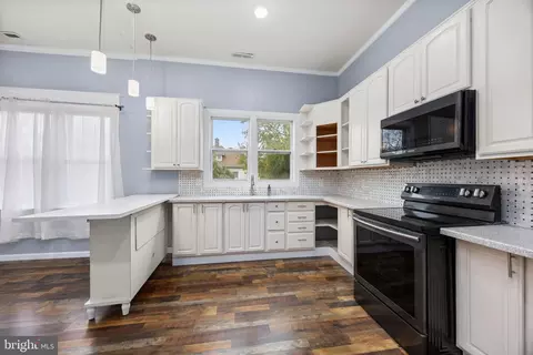 Kitchen - 28552 Seaford Rd, Laurel, DE 19956 photo 1 of 2