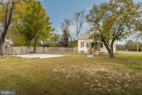 Exterior - 28552 Seaford Rd, Laurel, DE 19956 photo 11 of 15
